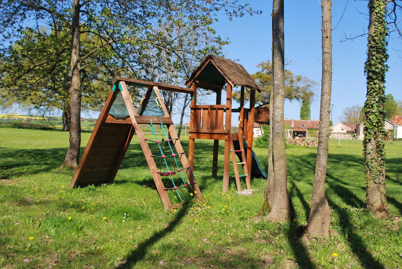 Domaine Les Gandins Saint-Germain-de-Salles Exterior foto